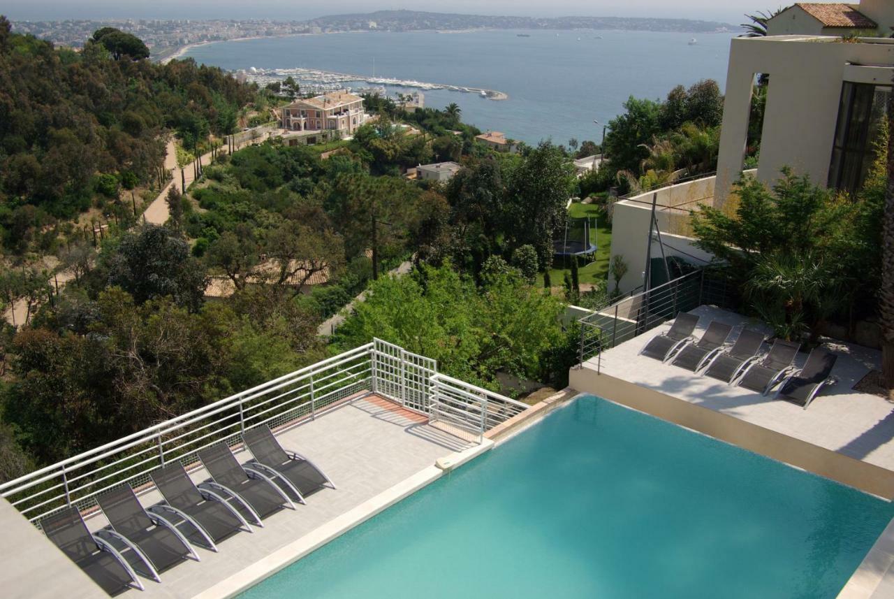 Villa Alamp#Supercannes #Golfejuan #Cannes #Mediterraneanpanoramicview #Piscine #Rooftop # Verymodern #Openliving #Closebeach #Closecapantibes วาลูริส ภายนอก รูปภาพ